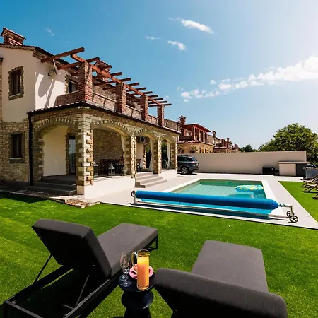 Stone With Heated Pool Cabrunici