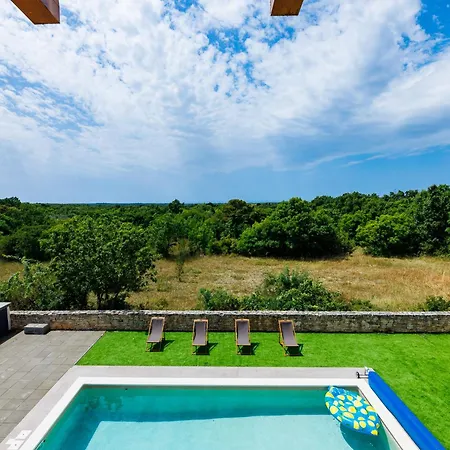 Stone With Heated Pool * Cabrunici